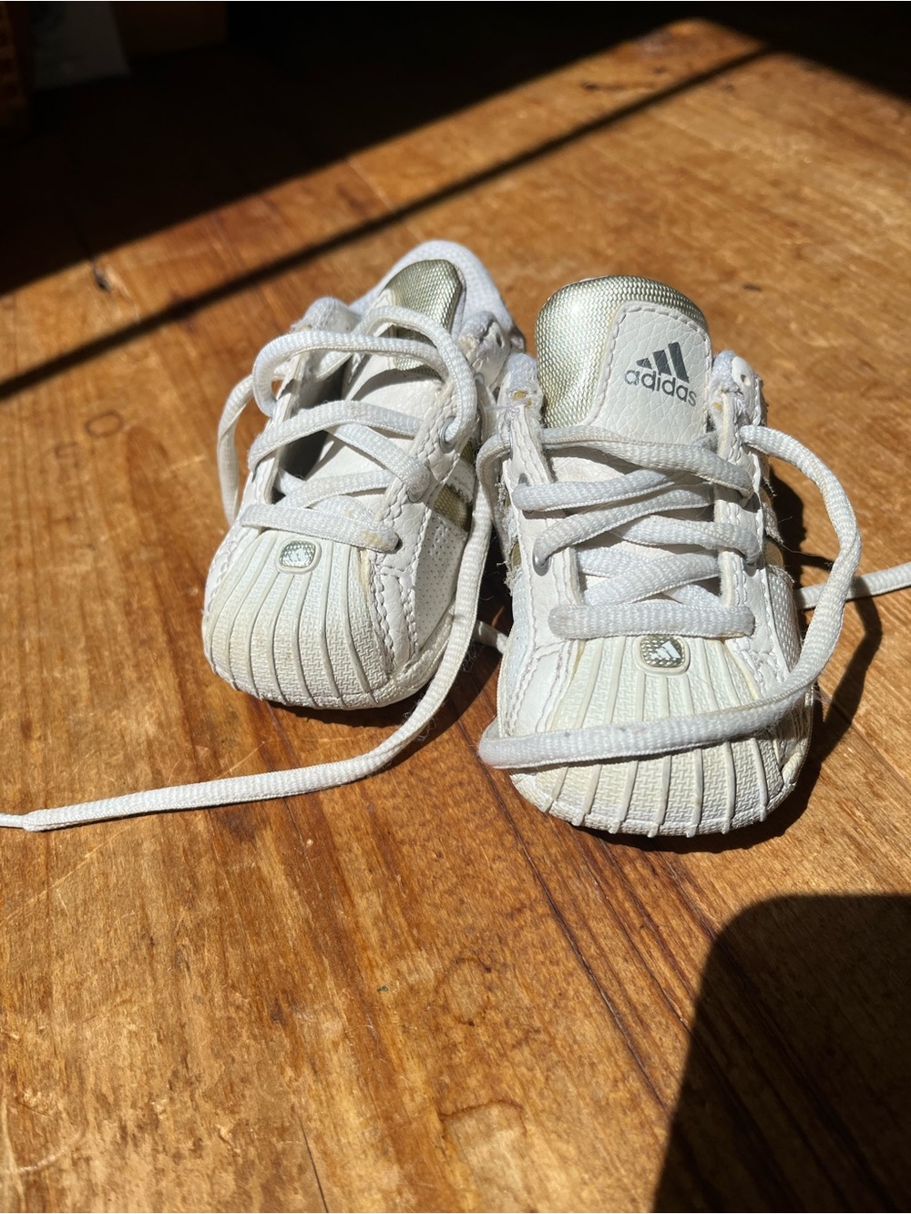 Adidas baby shoes 4C white